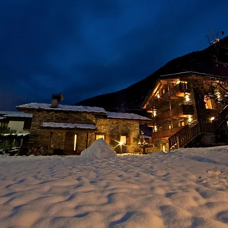 Le Petit Coeur De Montagne Lägenhetshotell 3*
