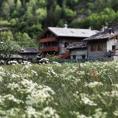 Le Petit Coeur De Montagne Aparthotel La Salle