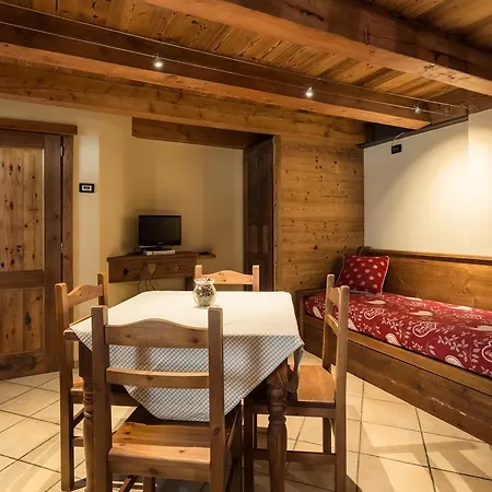 Lejlighedshotel Le Petit Coeur De Montagne 3*